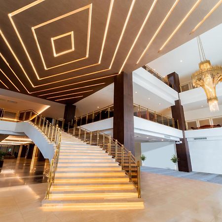 Metrocentre Hotel Тагбіларан Екстер'єр фото
